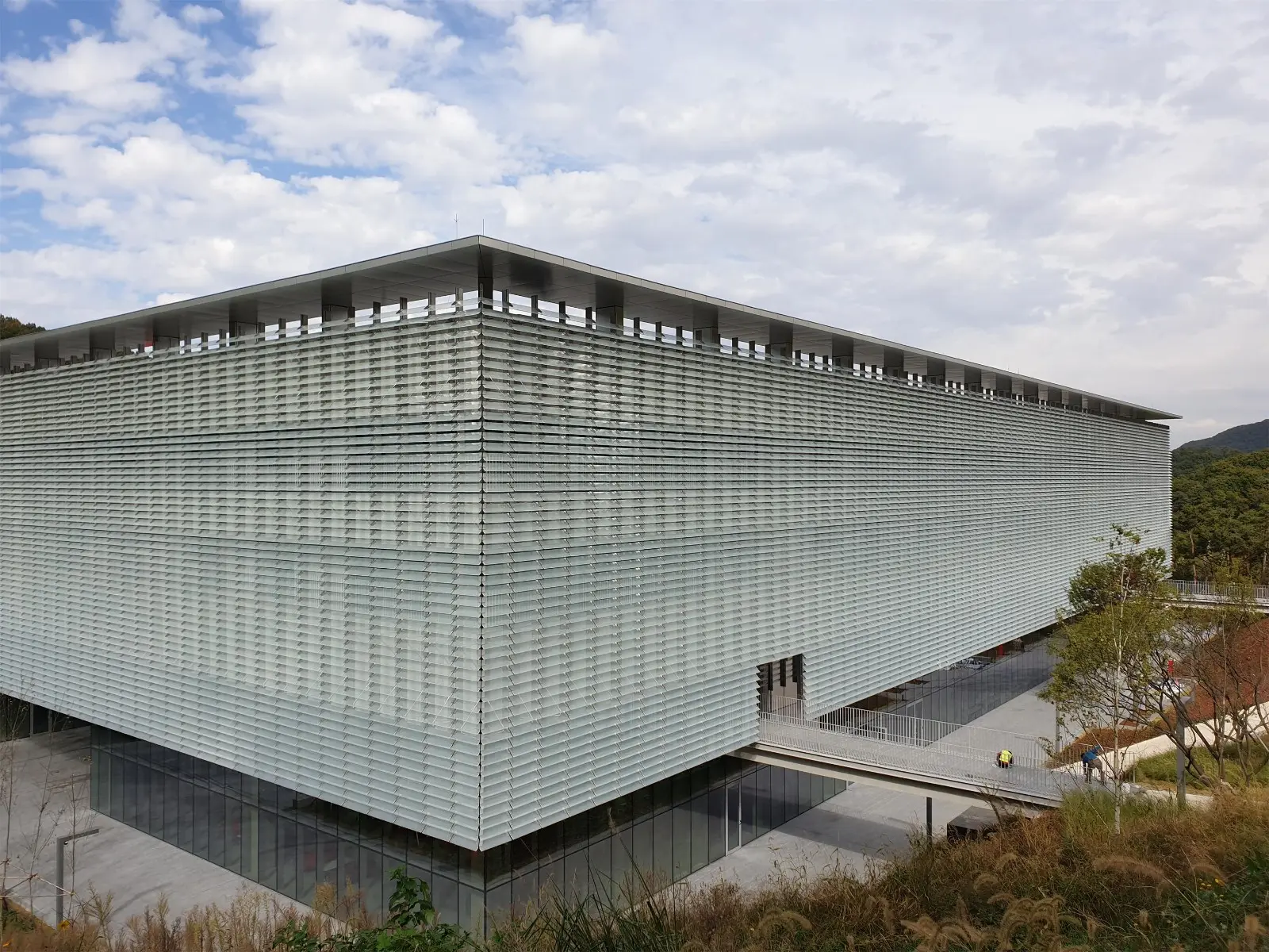 facade (1).webp